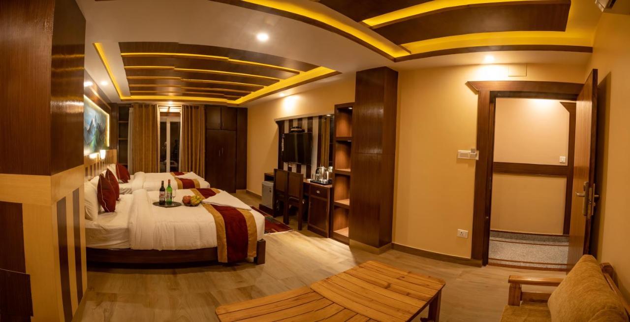 Hotel Satkar Pvt Ltd Pokhara Ngoại thất bức ảnh